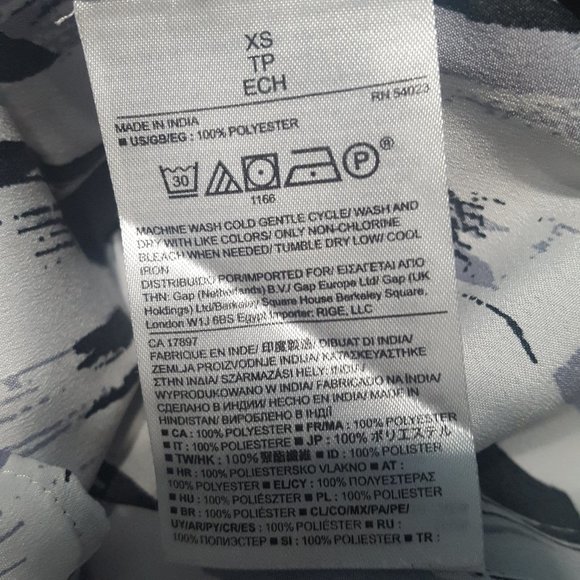 Banana Republic Short Sleeve Career Blouse - Picture 5 of 5